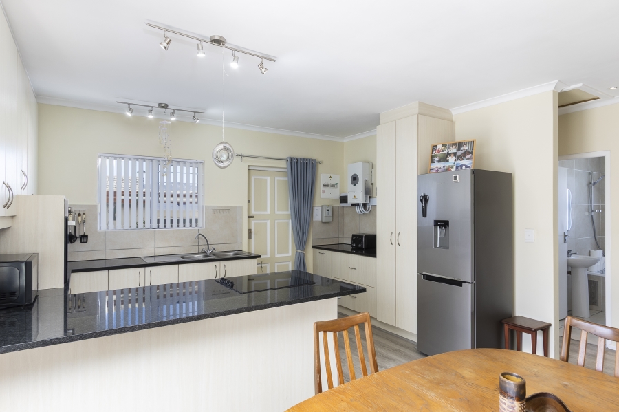 3 Bedroom Property for Sale in Fernwood Western Cape